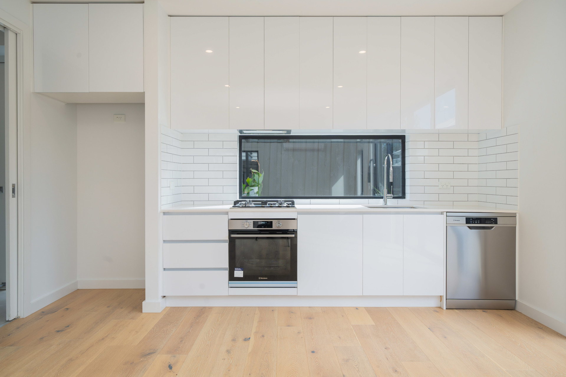 UNIT 4 2 JEPSON ST, YARRAVILLE VIC 3013, 0房, 0浴, Townhouse