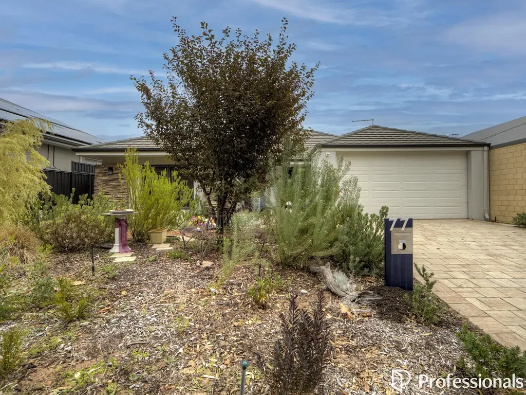 Bushmead 3Moenga Luxury Living Overlooking Pristine Bushland