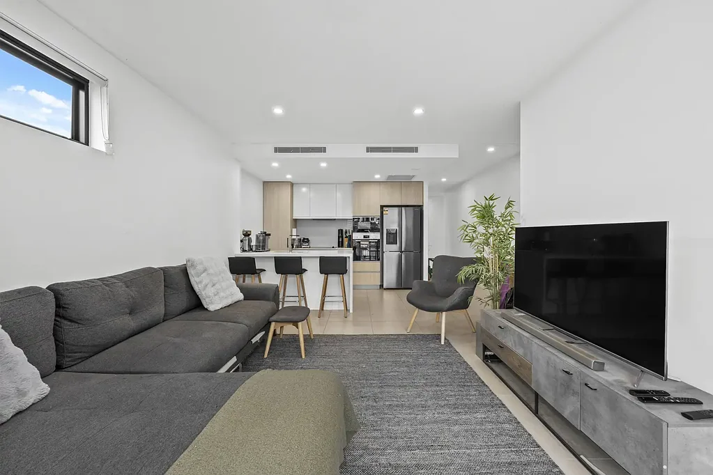 Stones Corner 2침실 Value-Orientated Opportunity Not to Be Missed
