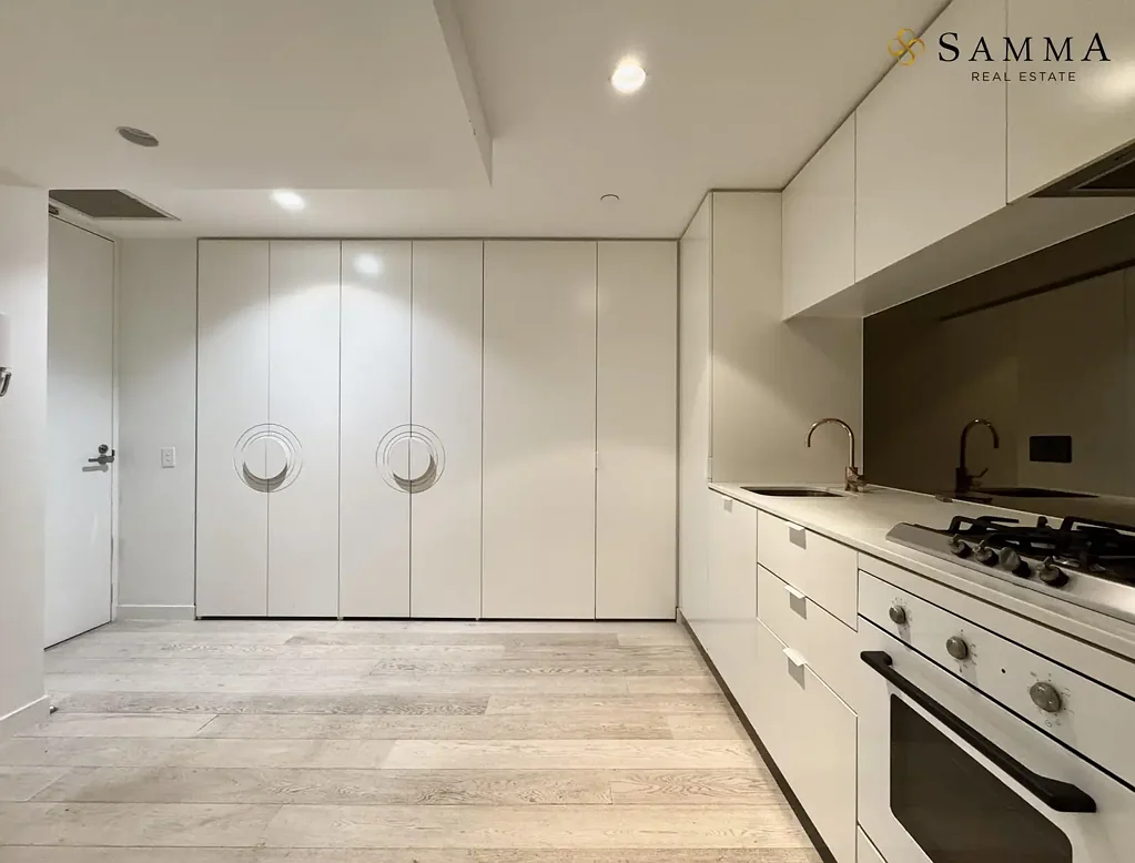 Stunning 2-Bed Unfurnished Apartment on Chapel Street - Riverside Lifestyle!