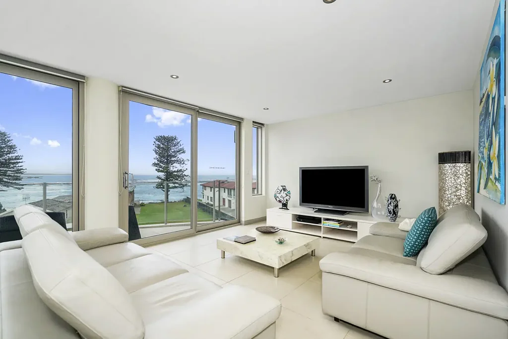 Furnished Penthouse Apartment, Ocean Views!