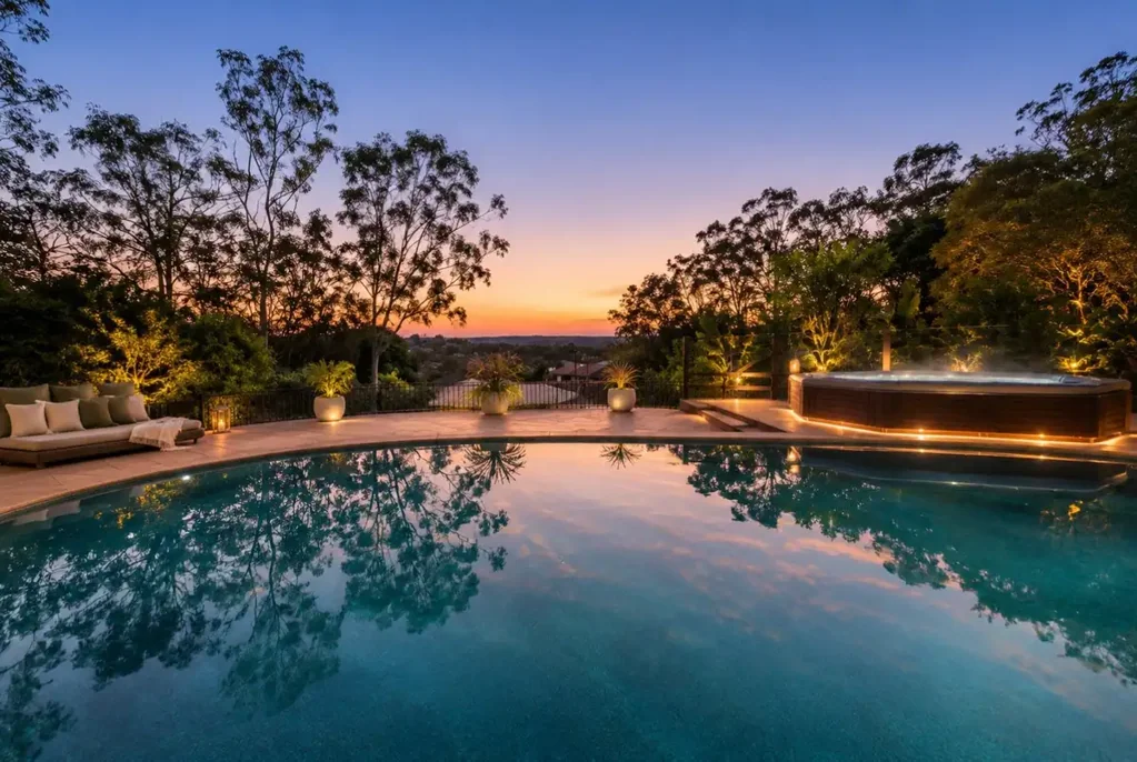 Parkwood 8બેડરૂમ Two Homes. Nearly Two Acres. One Extraordinary Opportunity.