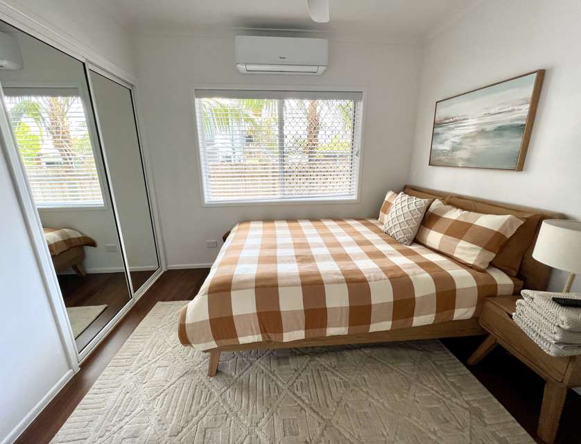 10 RATHBONE PLACE, Labrador, QLD 4215, 4 Bedrooms, 2 Bathrooms, House