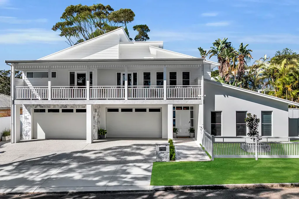 Bateau Bay 5Phòng ngủ Brand New Coastal Residence 600m from the Beach