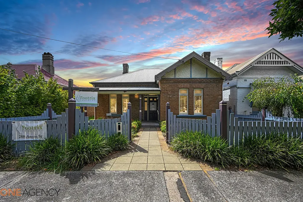 Orange 3 Bedroom Prime CBD investment!