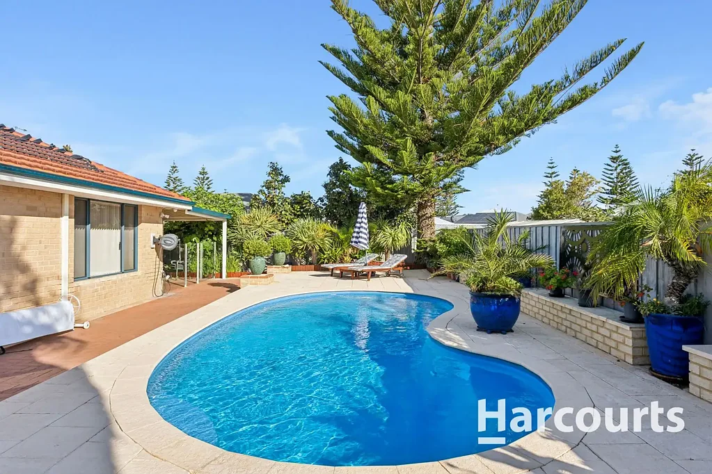 5 St Anthony Avenue, Quinns Rocks, WA 6030