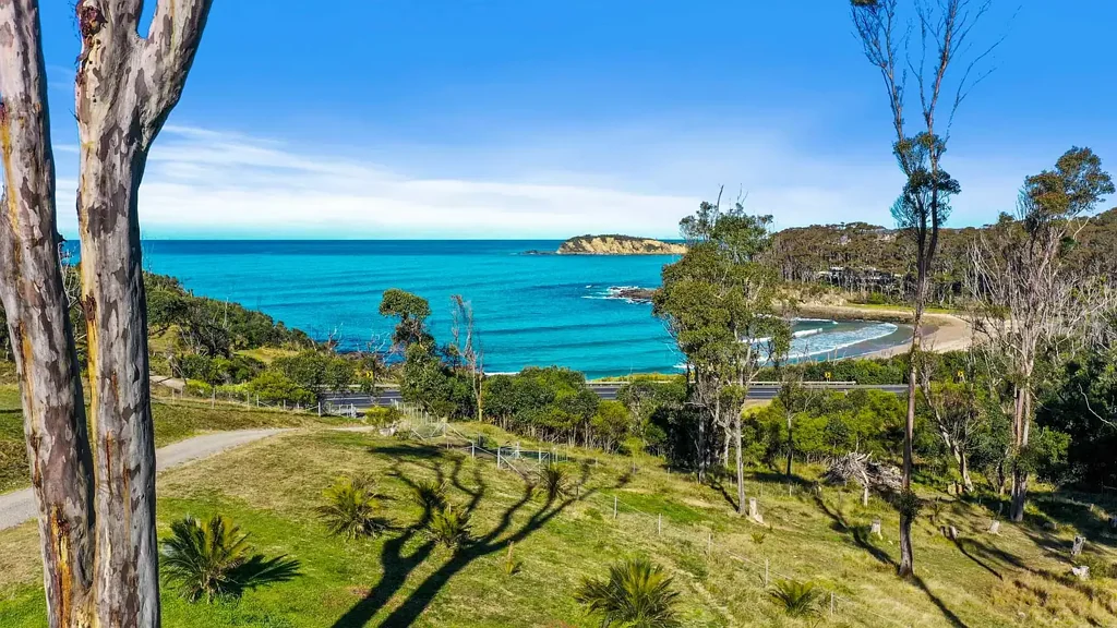 Malua Bay 4 Bedroom Architectural Masterpiece with Panoramic Ocean Vistas