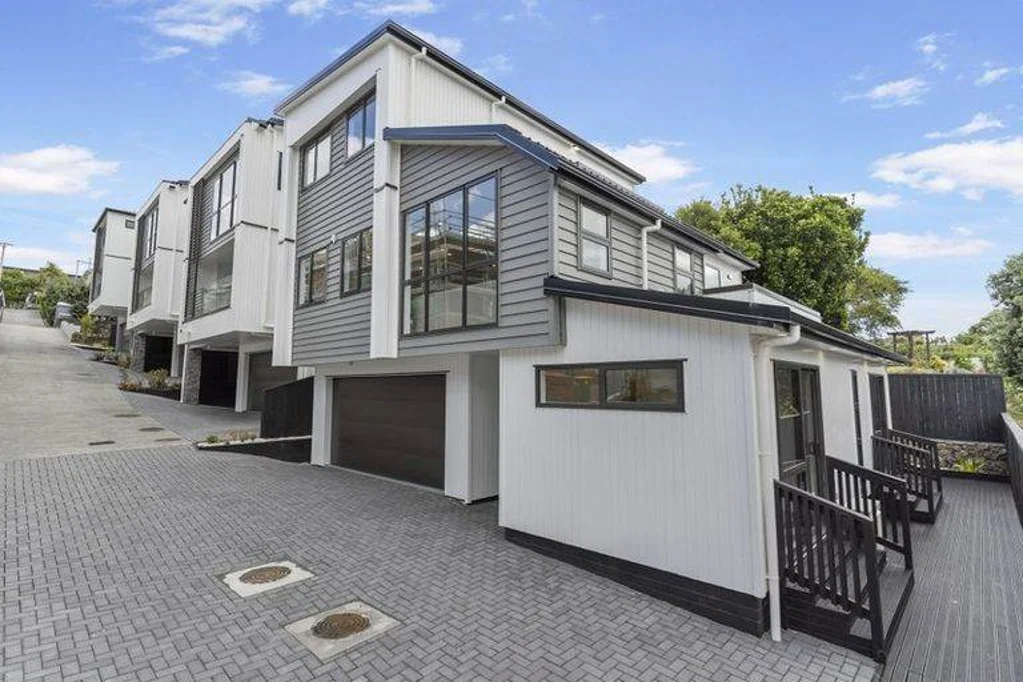 Near-New Luxury Living in Prime Mt Eden