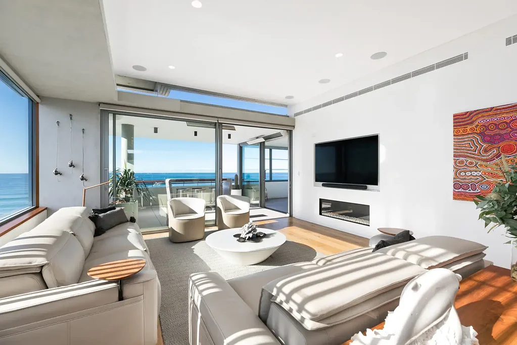Cronulla 3 Bedroom BATHERS - NORTHERN PENTHOUSE RESIDENCE - BEACHSIDE OPPULENCE
