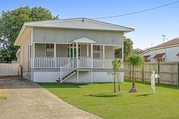 12 Swallow Court, Newtown