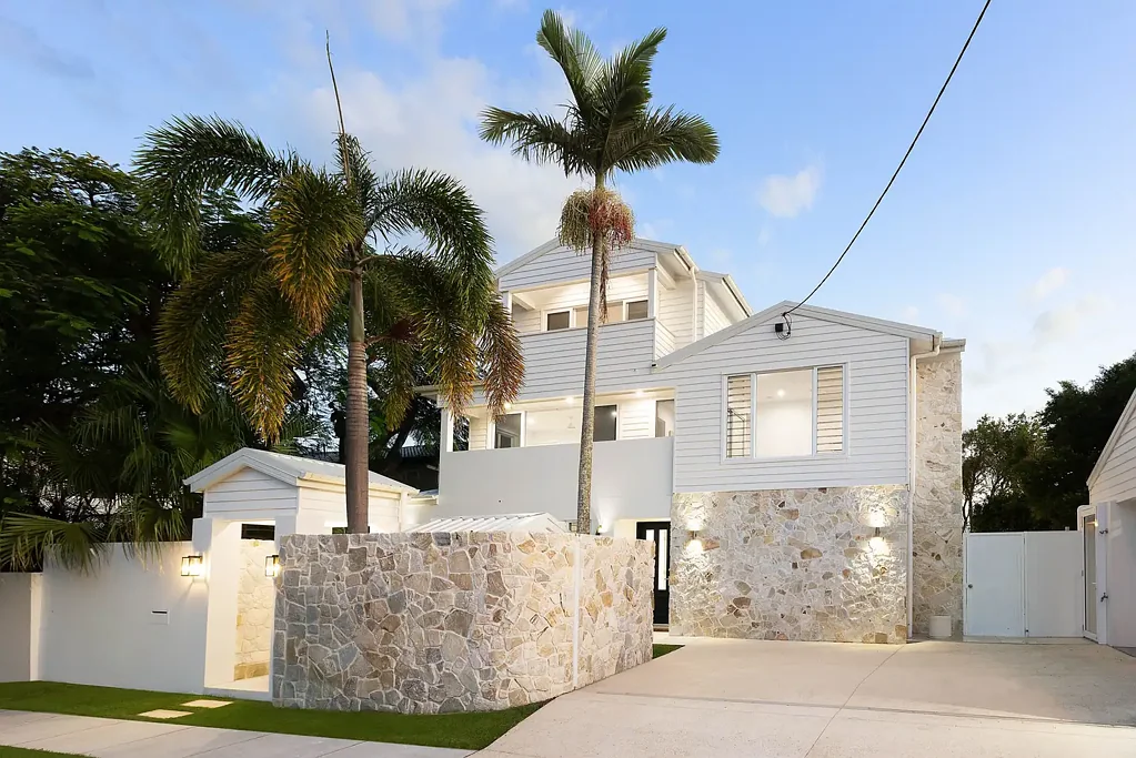 Broadbeach Waters 4 Bedroom A Serene Statement of Waterfront Coastal Beach House Luxury