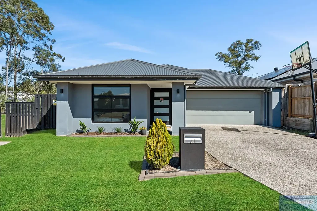Holmview 5Zimmer Spacious & Stylish Five-Bedroom Family Home