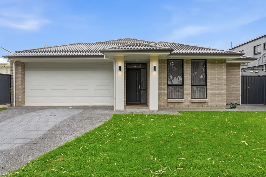 Henley Beach 4房  Walk To The Beach From This 4-Bedroom Family Haven!