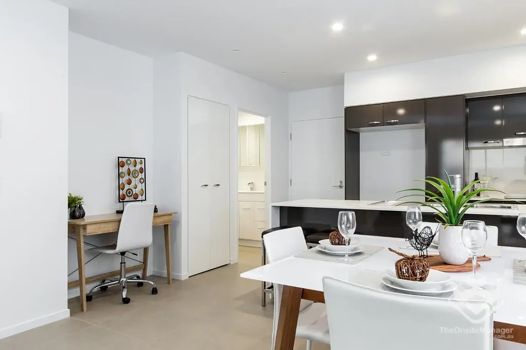Mitchelton 2Phòng ngủ Immaculate North-Facing Apartment with almost brand-new carpet