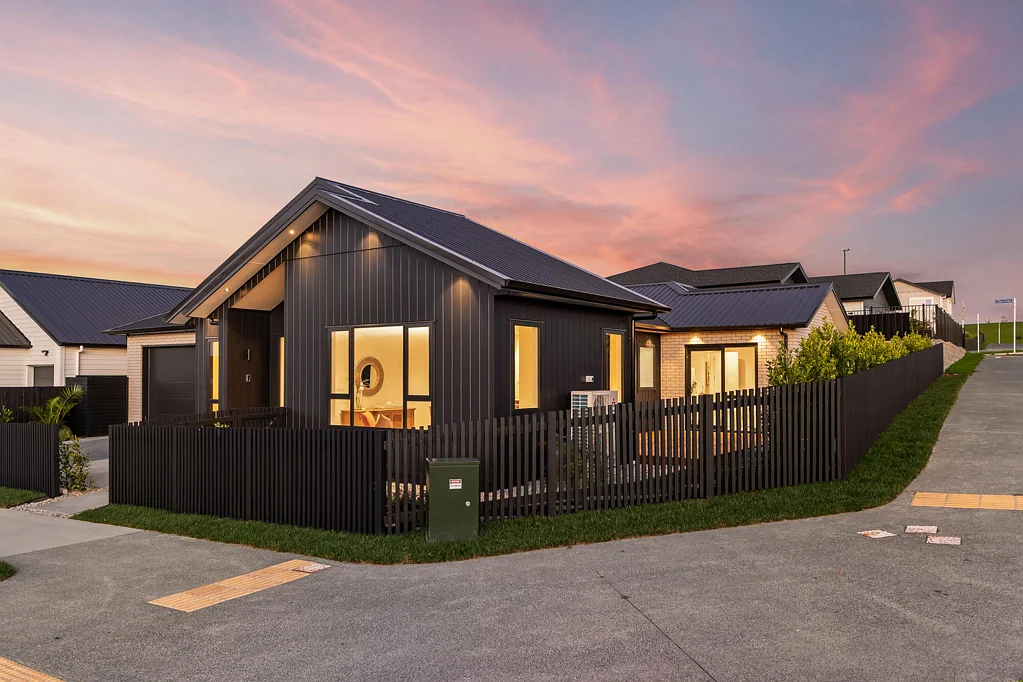 Milldale 5બેડરૂમ Milldale Modern Living with Granny Potential