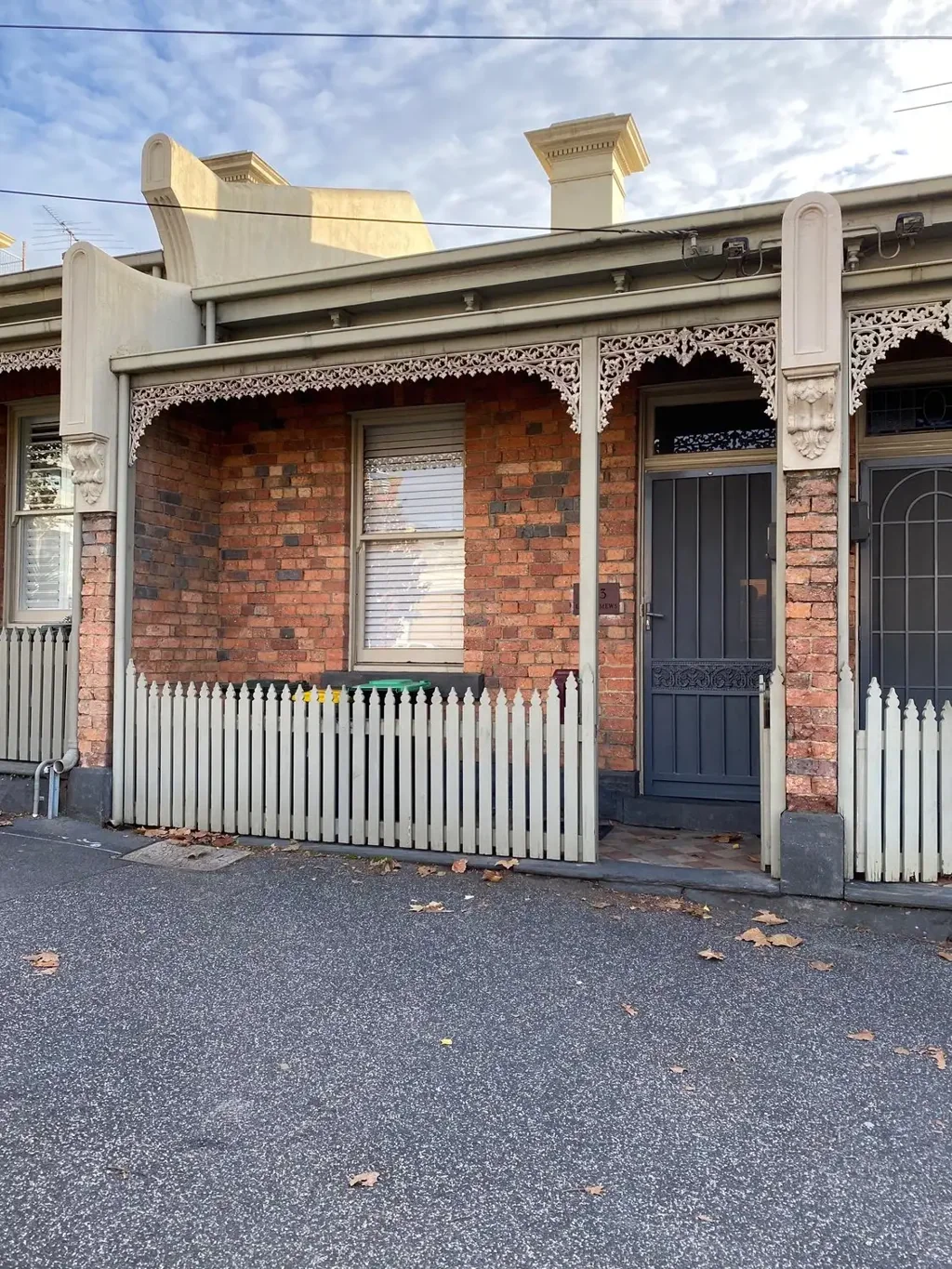 Charming two bedroom cottage in 'Errol Mews'