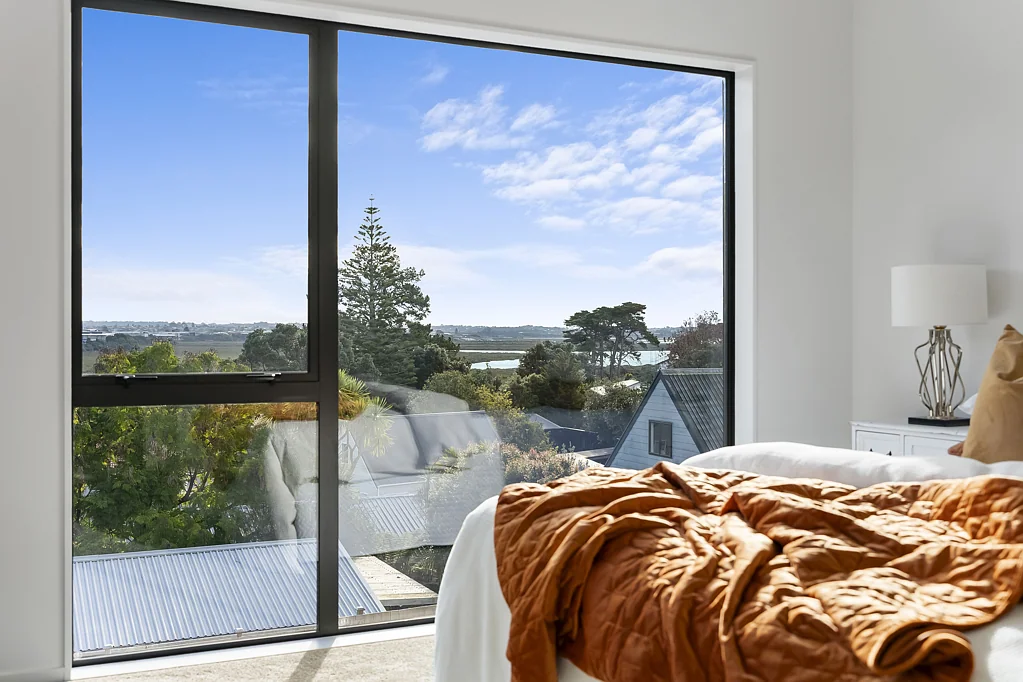 Waterview 3 Slaapkamer The final 1: brand new, freehold & park-side.
