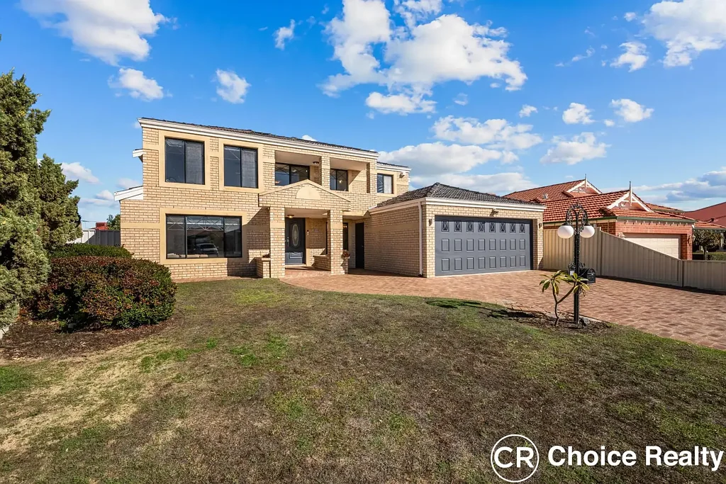 Leeming 5 Slaapkamer Huge Stately Family Residence…Trophy Home!