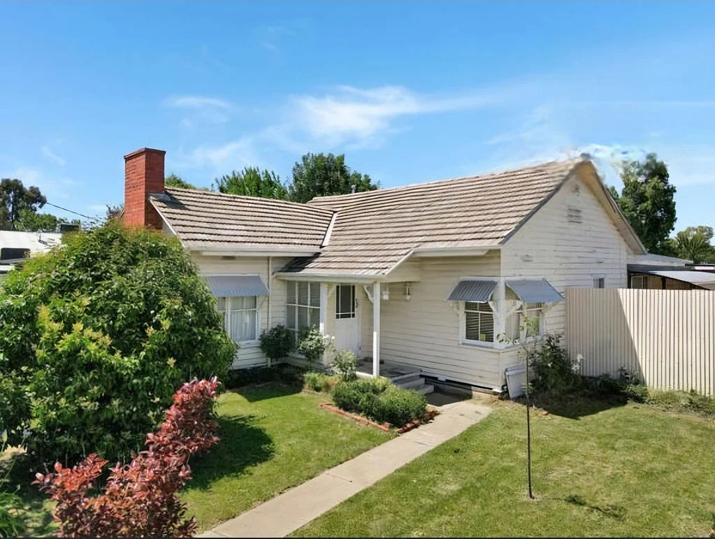 Close to Gowrie St Primary School. Perfect for anyone looking for a quite street