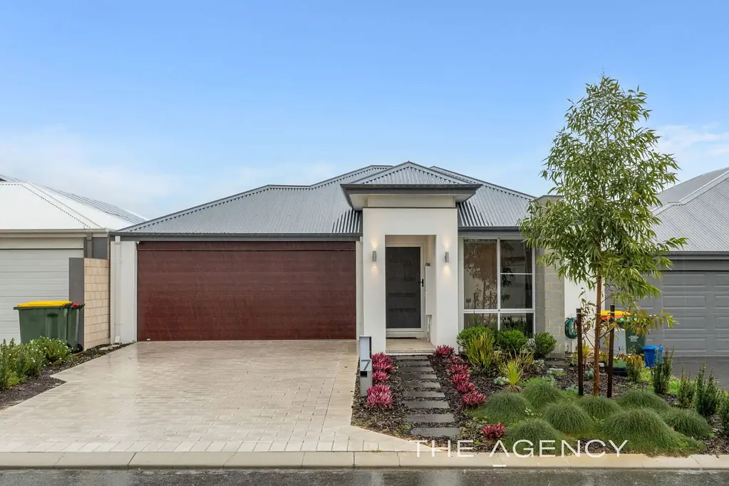 Alkimos 4 Bedroom JUST IN TIME FOR SUMMER!!