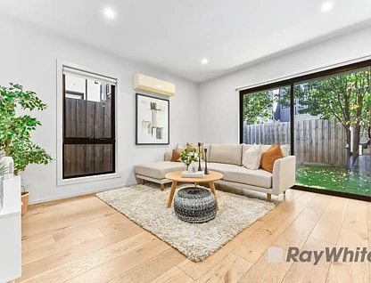 7/1A King George Parade, Dandenong, VIC 3175, 3房, 2浴, Townhouse