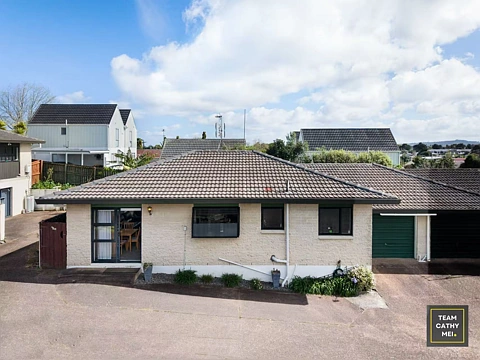 2/16 Wood Street, Papakura, Auckland