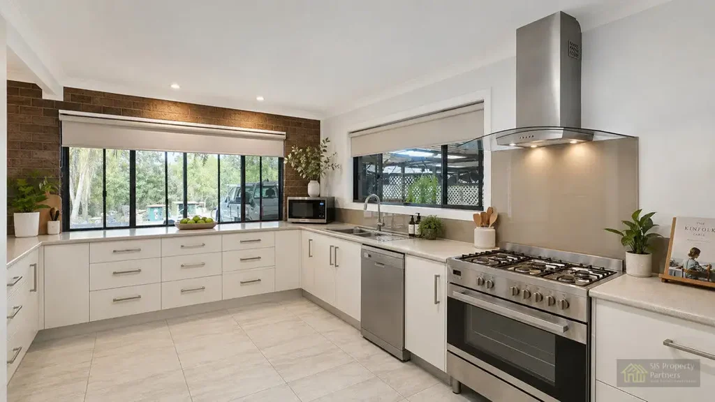 Tamborine  The Ultimate Family & Equestrian Lifestyle Property - Arena, Sheds, Stables