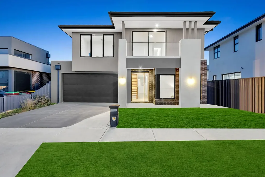 Clyde North 5침실 Stylish & Spacious Home in Clyde North – 29 Thicket Loop, Clyde North