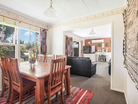Glenview 3房  Prime Location & Potential - Freehold 3-Bedroom