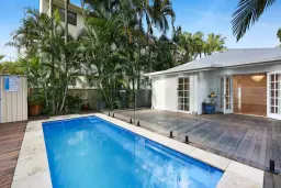 19 Genoa Street, Surfers Paradise