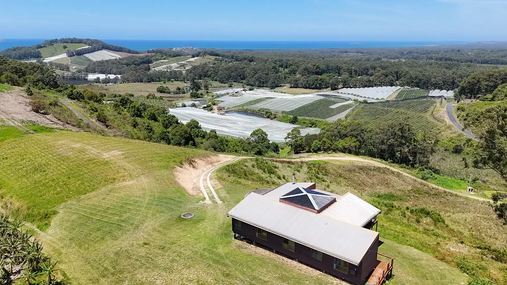 Sandy Beach 4 Bedroom Coastal Acreage Retreat with Breathtaking Ocean Views