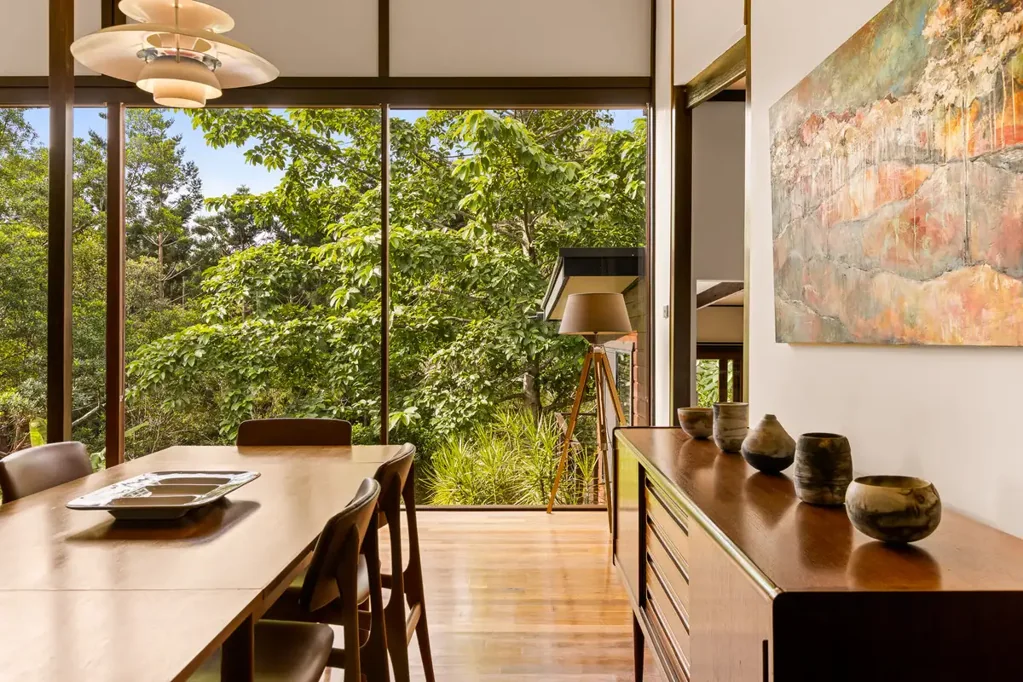Tintenbar 4chambre Elevated Hinterland Sanctuary with Asian-influenced Design