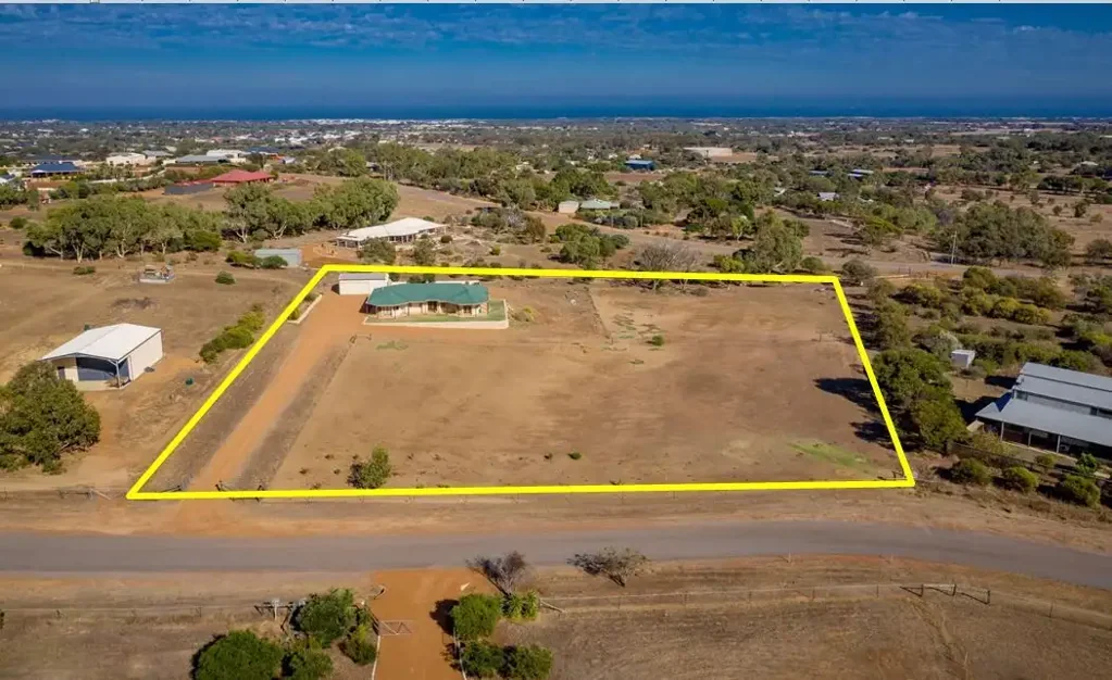 10 Hill Creek Road, Moresby, WA 6530