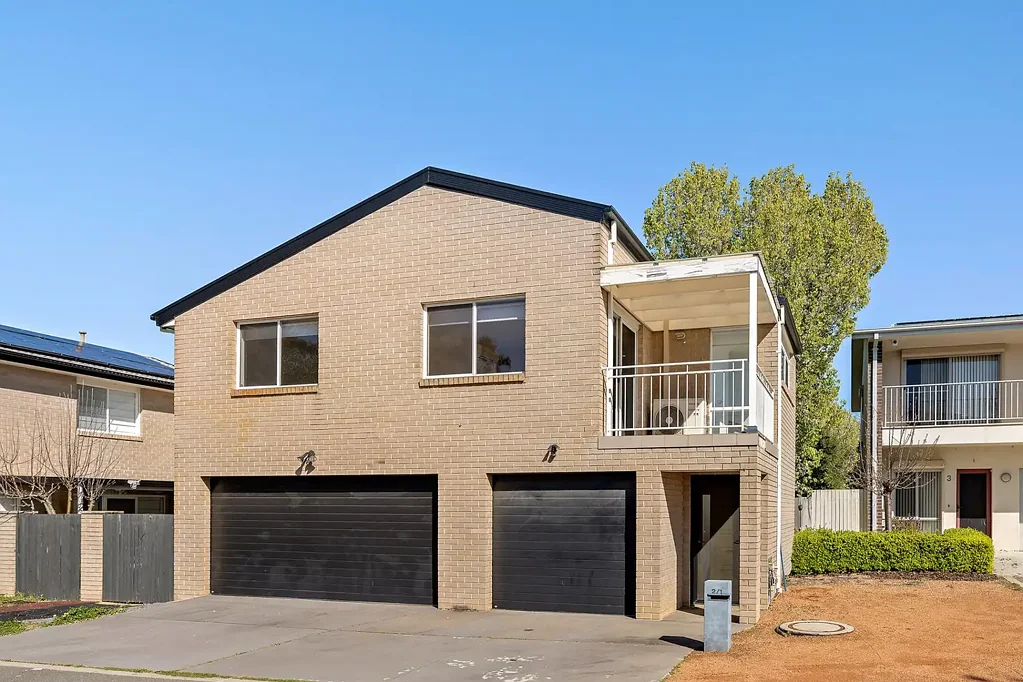 2/1 Oberon Close, Harrison, ACT 2914