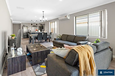 90 Westfield Road, Kelmscott, WA 6111, 4房, 2浴, House