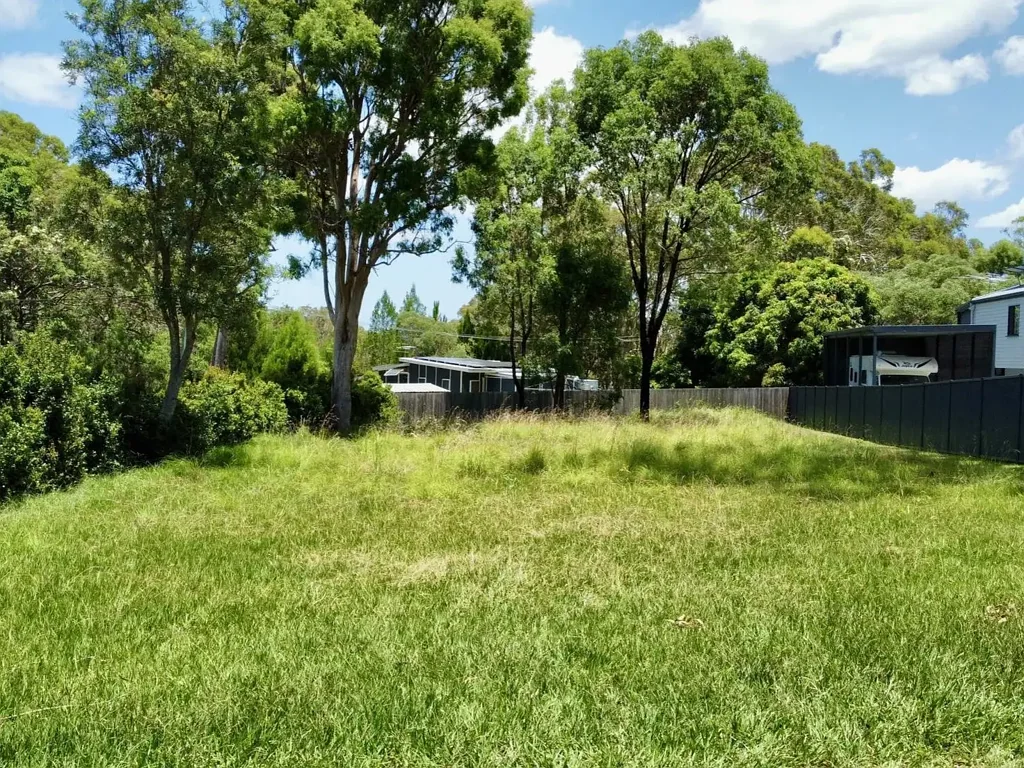 17 Alexander Street, Macleay Island, QLD 4184
