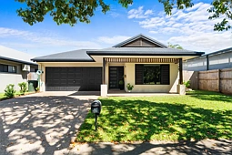 22 Hockey Avenue, Smithfield