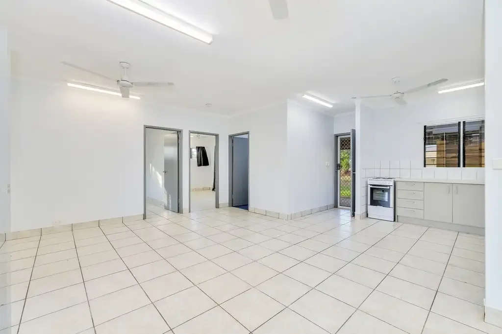 FOR RENT – Spacious 2-Bedroom Duplex in Unique 20-Acre Estate