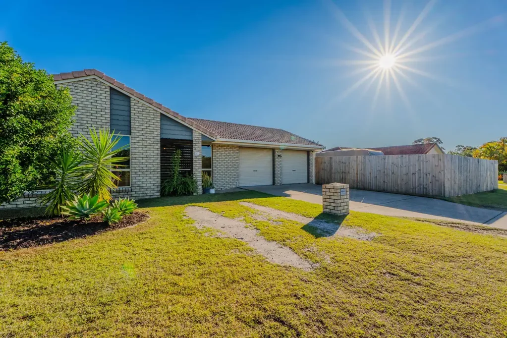 34 Bowerbird Avenue, Eli Waters, QLD 4655