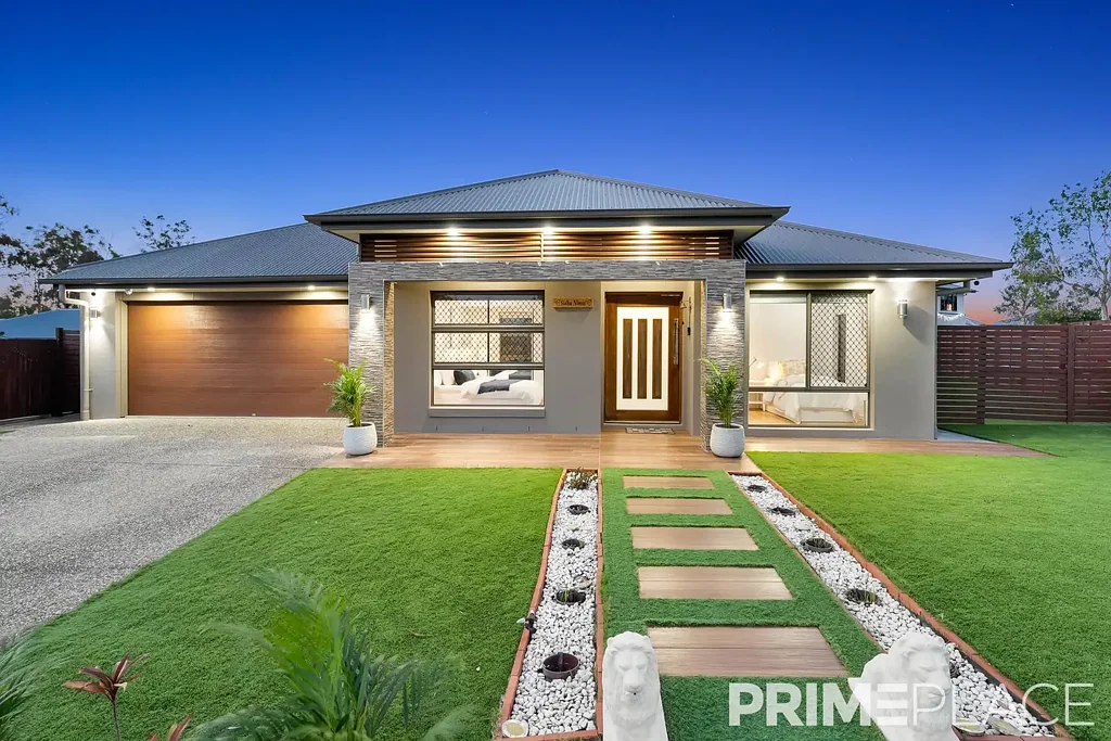 4 HEARTWOOD STREET, Spring Mountain, QLD 4300