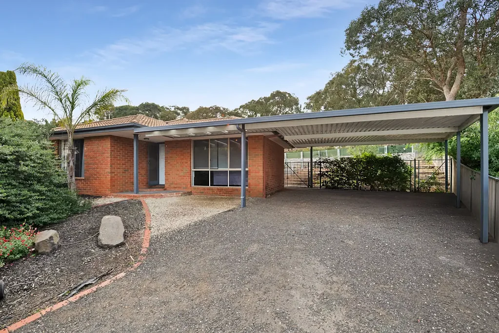 9 Pauline Court, Kangaroo Flat, VIC 3555