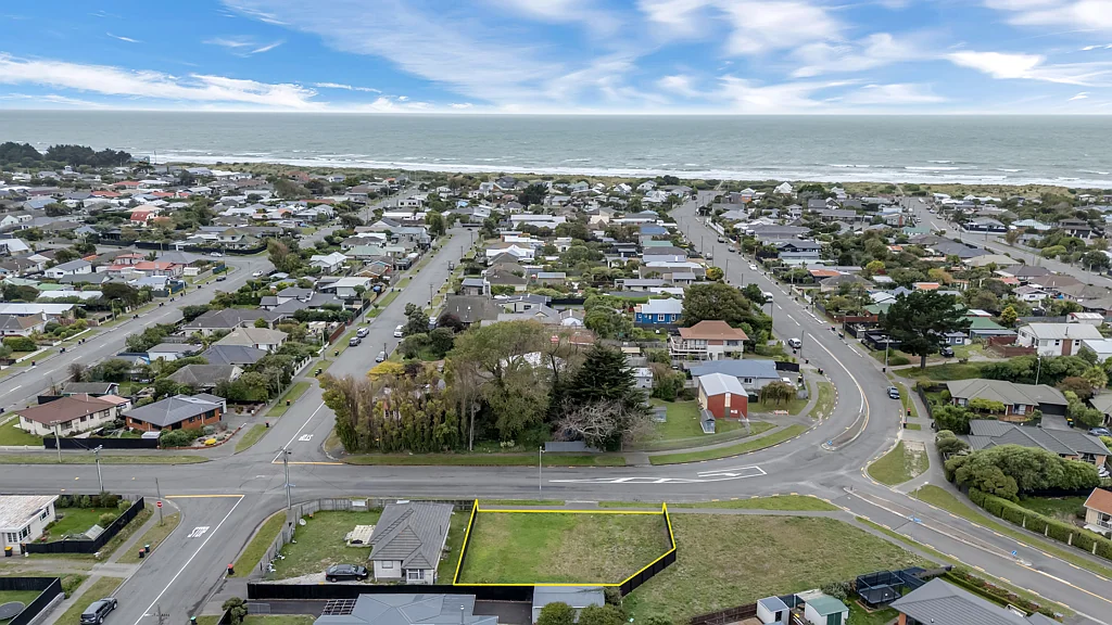 North New Brighton A Rare Gem - Land Like This Doesn't Last!