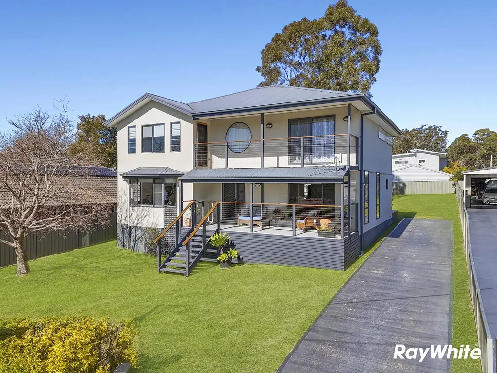 Lake Conjola 4房  Spacious Family Retreat with Lake Glimpses and Bushland Views