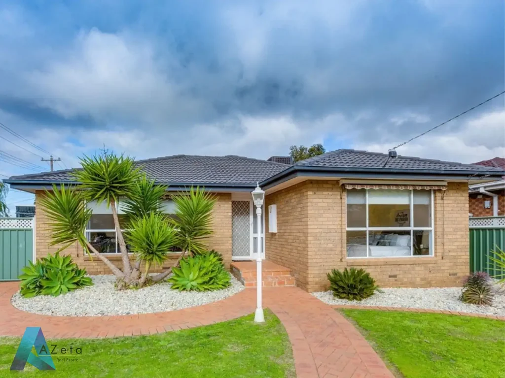 Unfurnished 4-Bedroom, 2-Bathroom, 4-Carpark House at Coventry Drive, Werribee!
*FURNITURE ONLY FOR REFERENCE*