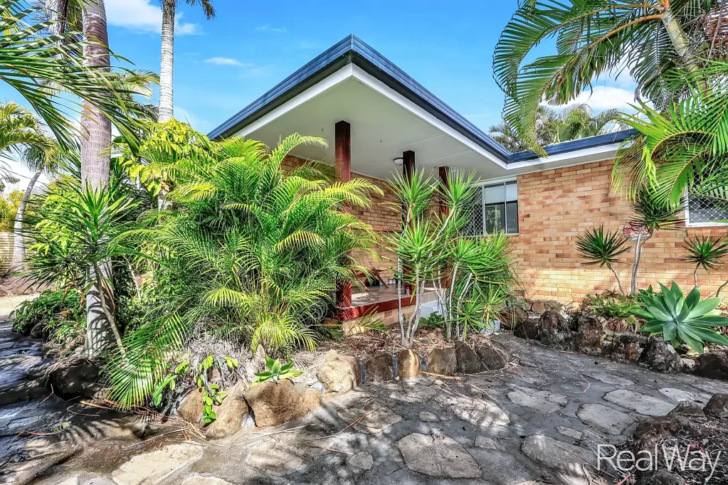 Kepnock 3Kwarto Tidy Lowset Brick Home - Private & Ready to Enjoy!