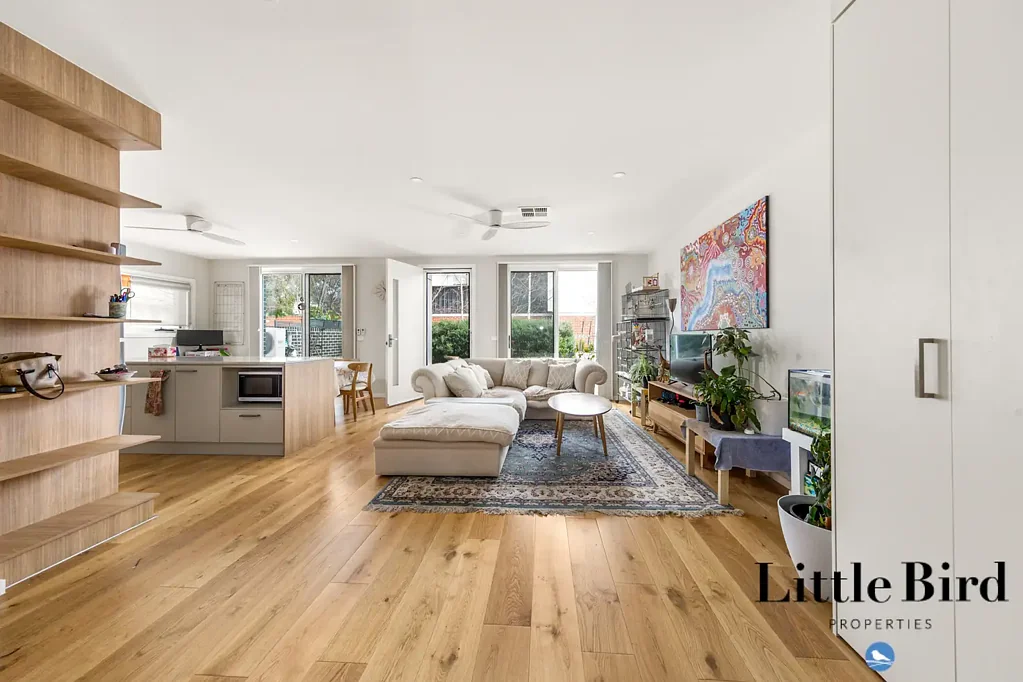 Contemporary Three-Bedroom Townhouse in a Convenient Inner-North Location