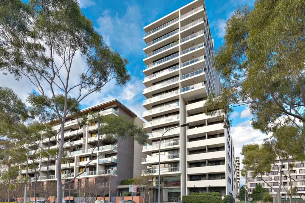 Centrally Located Modern Apartment