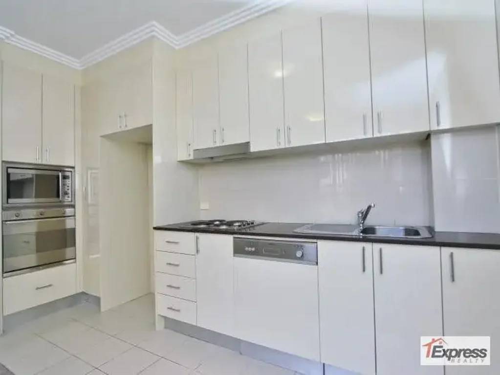 MODERN ONE BEDROOM APARTMENT IN IDEAL LOCATION