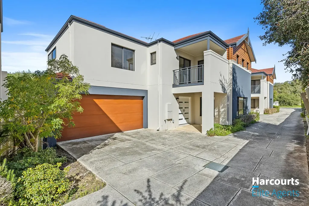 Rockingham 3 Bedroom Oceanside & Parkland Living at Your Doorstep