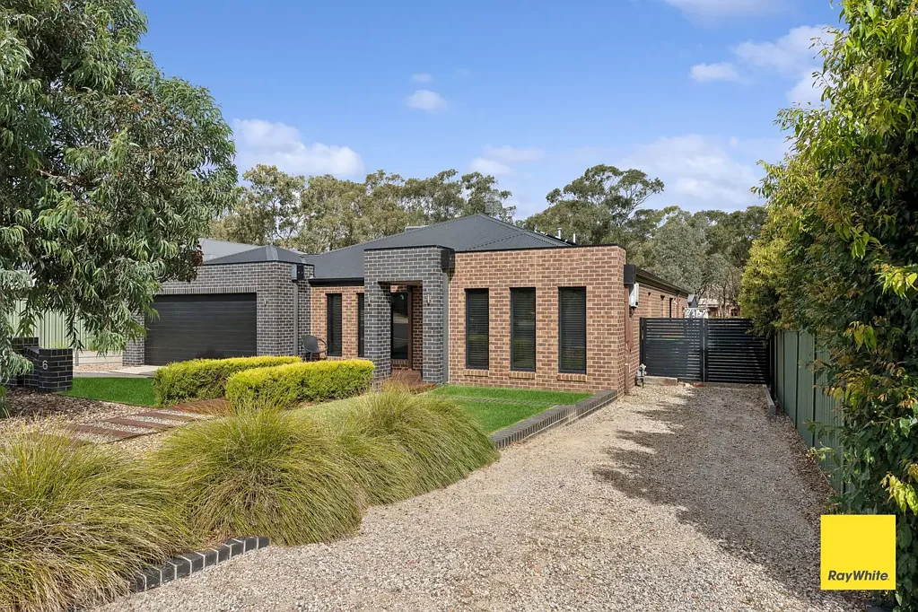 Maiden Gully 5침실 Spacious Family Living with Multiple Living Zones & Outdoor Entertaining